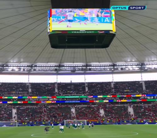 下轮见了！法国85分钟绝杀时，葡萄牙球员在球场大屏幕观看进球