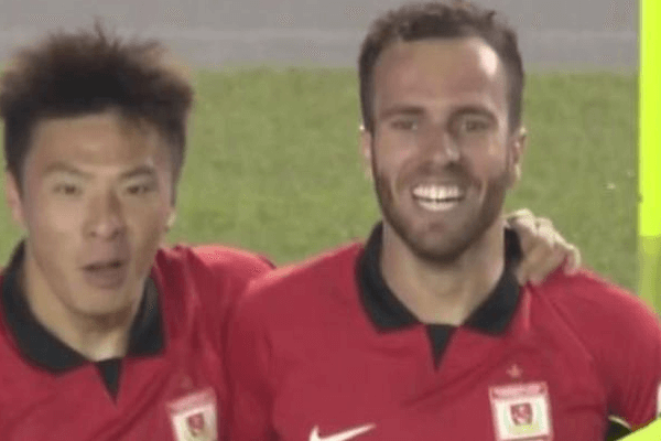 中国国家足球队将寻找新归化队员