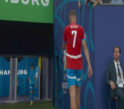 20分钟！捷克中场安东宁巴拉克成欧洲杯史上染红时间最早的球员