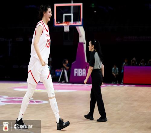 段冉：张子宇的存在将中国U18女篮的实力提升了一个档次